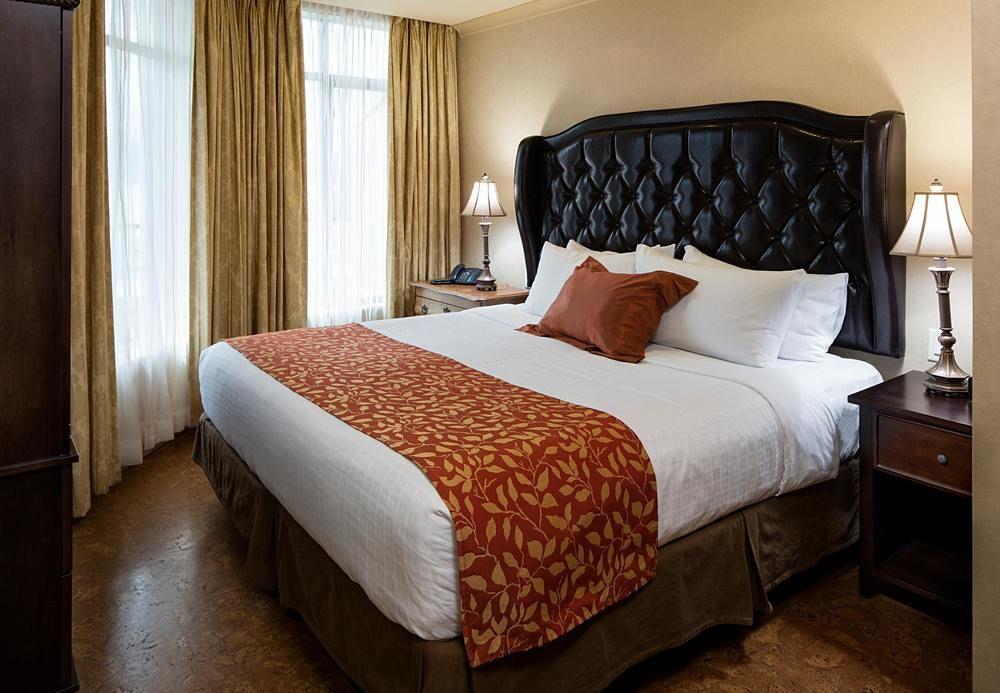 The Royal Kelowna - Bellstar Hotels & Resorts Zewnętrze zdjęcie