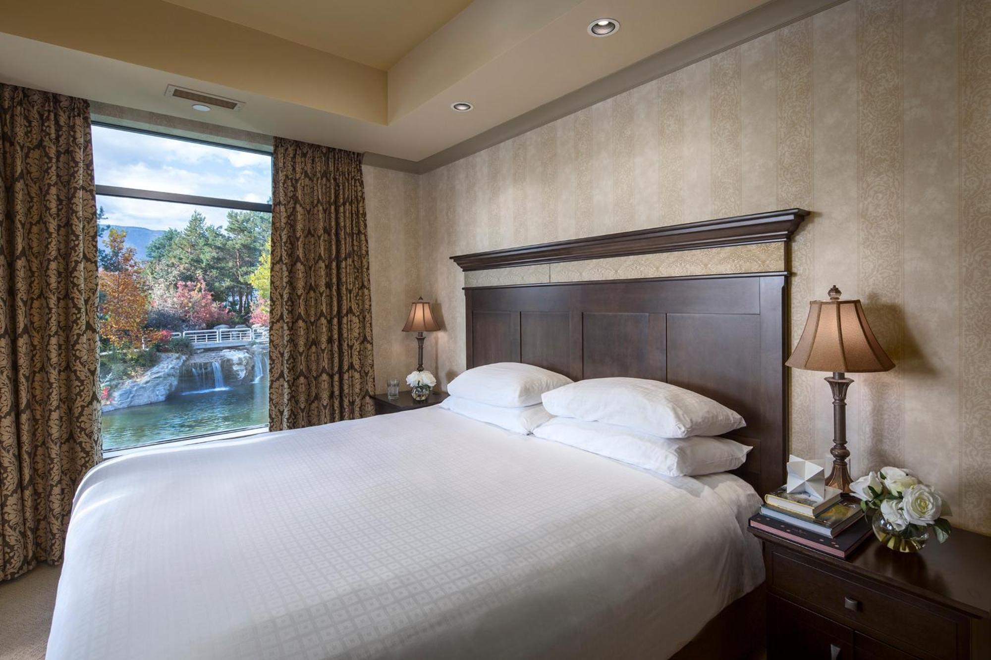 The Royal Kelowna - Bellstar Hotels & Resorts Zewnętrze zdjęcie